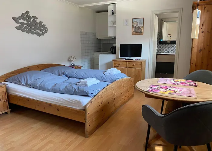 Sylvie Steinhardt, 3 * List